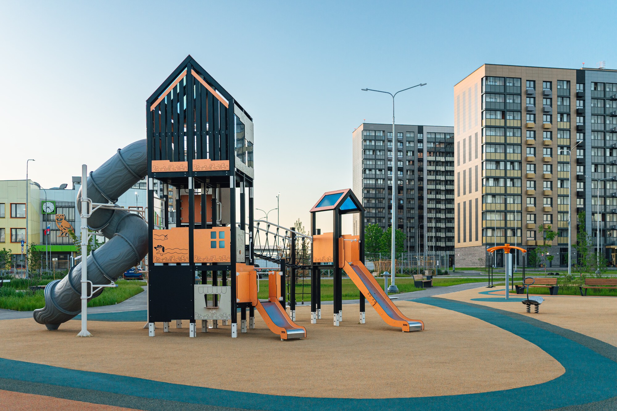 Детские площадки во дворе